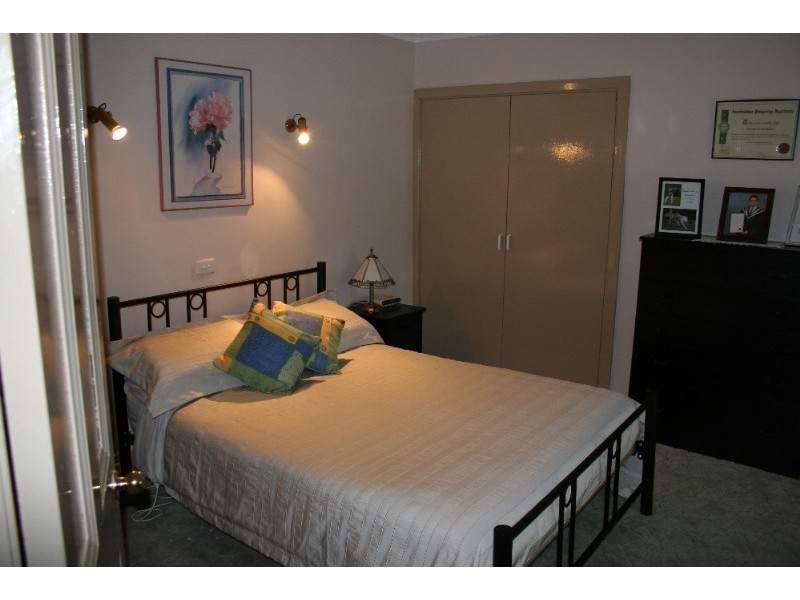 11 Victoria Street, Rochester VIC 3561