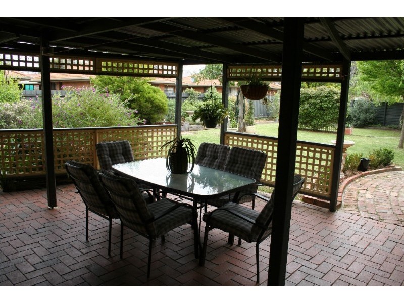 11 Victoria Street, Rochester VIC 3561