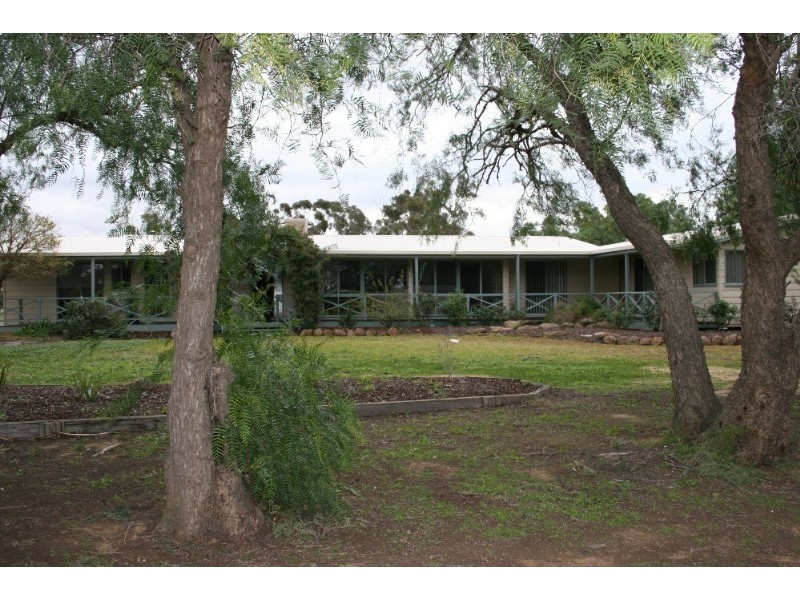 6533 Northern HigHighway, Rochester VIC 3561