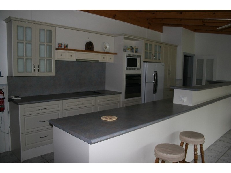 6533 Northern HigHighway, Rochester VIC 3561