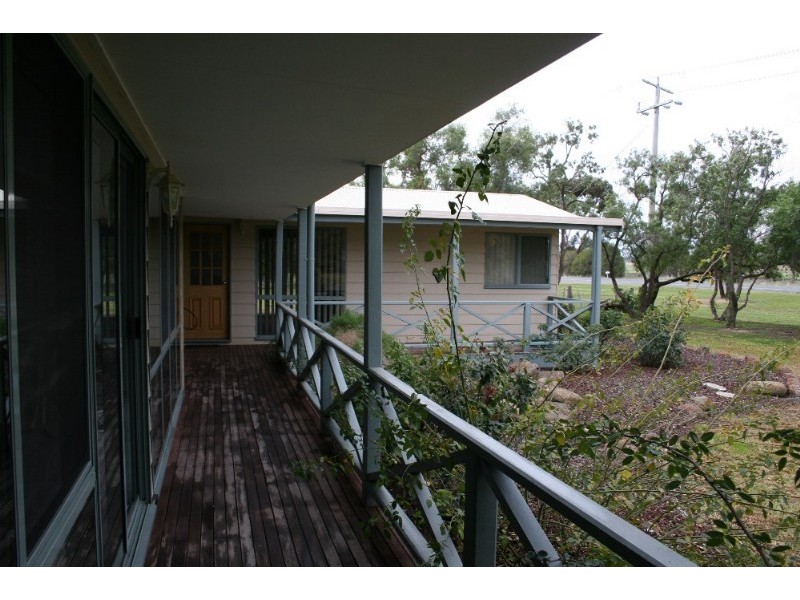 6533 Northern HigHighway, Rochester VIC 3561