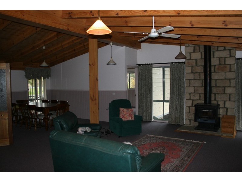 6533 Northern HigHighway, Rochester VIC 3561
