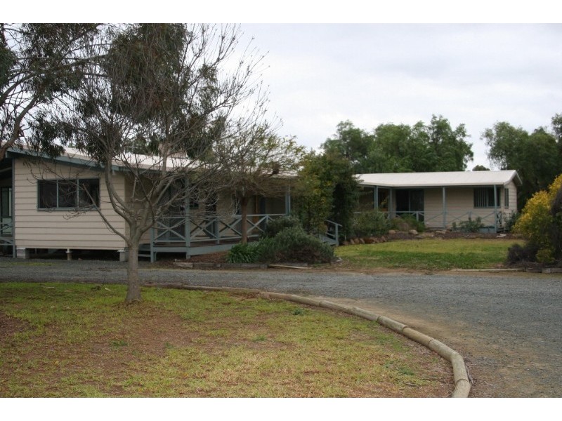 6533 Northern HigHighway, Rochester VIC 3561