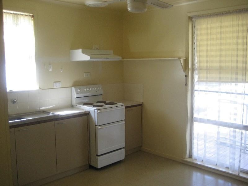 8 Johnson Street, Rochester VIC 3561