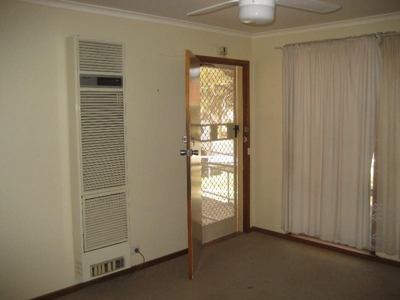 8 Johnson Street, Rochester VIC 3561