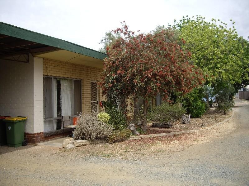 1-3/12 Echuca Road, Rochester VIC 3561