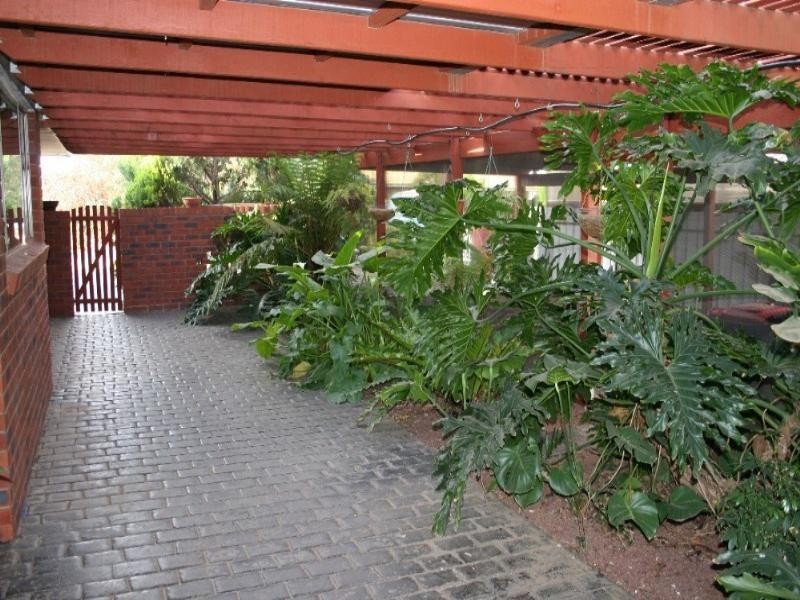 9 Phillip Street, Rochester VIC 3561