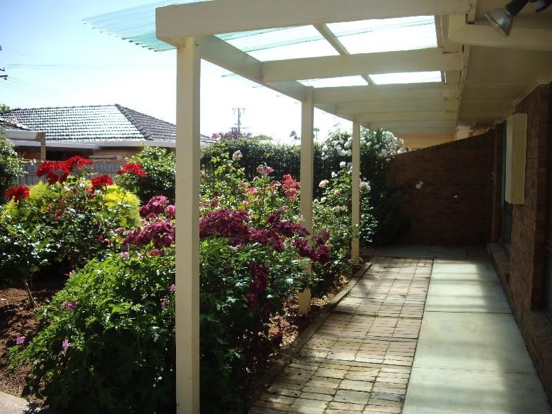 1/24 Hopetoun Street, Rochester VIC 3561