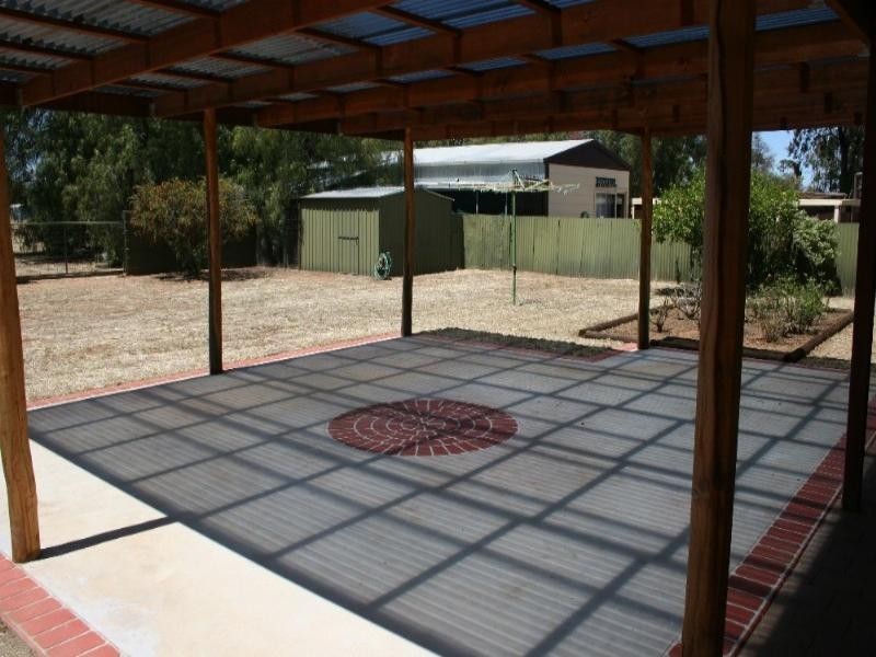 17 Hotham Street, Rochester VIC 3561