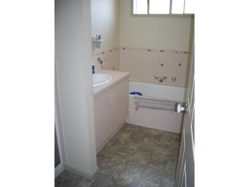 41 Baynes Street, Rochester VIC 3561