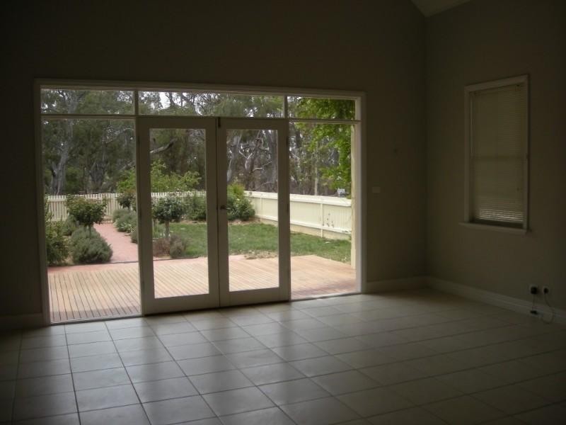 9 Doyle Street, Rochester VIC 3561