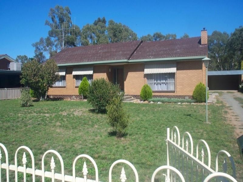 76 High Street, Rochester VIC 3561