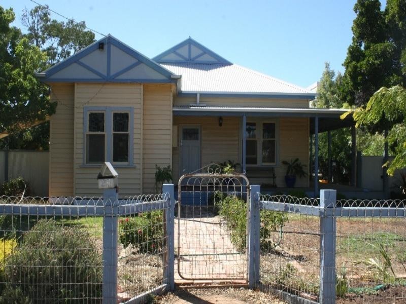 25 Victoria Street, Rochester VIC 3561