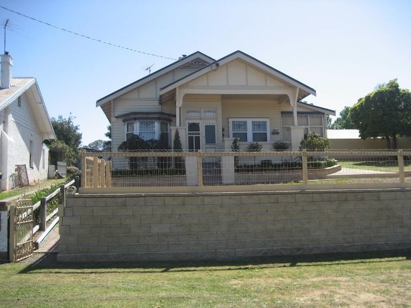 22 North Western Road, St Arnaud VIC 3478