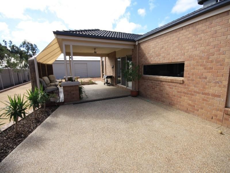 47 Kerford Street, Rochester VIC 3561