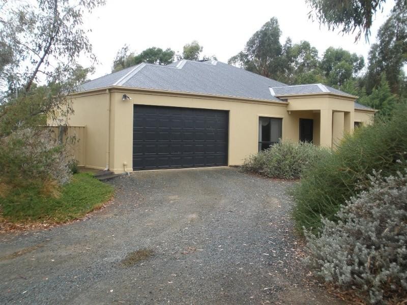 11 Cohen Street, Rochester VIC 3561