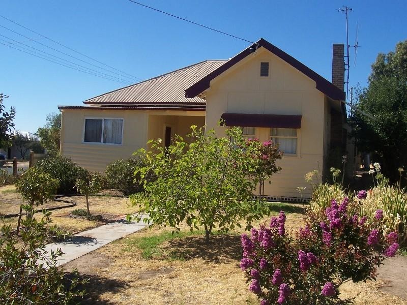 43 Millett Street, St Arnaud VIC 3478