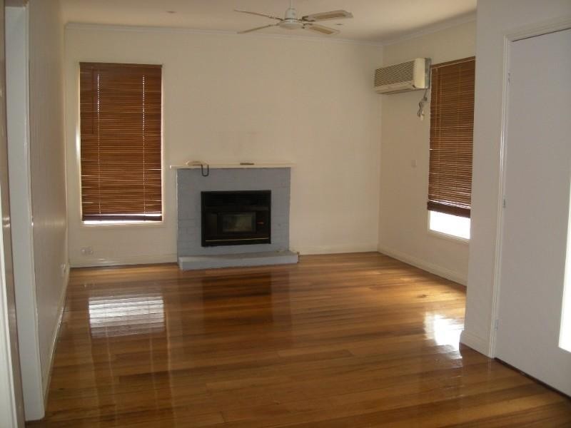 43 McKenzie Street, Rochester VIC 3561