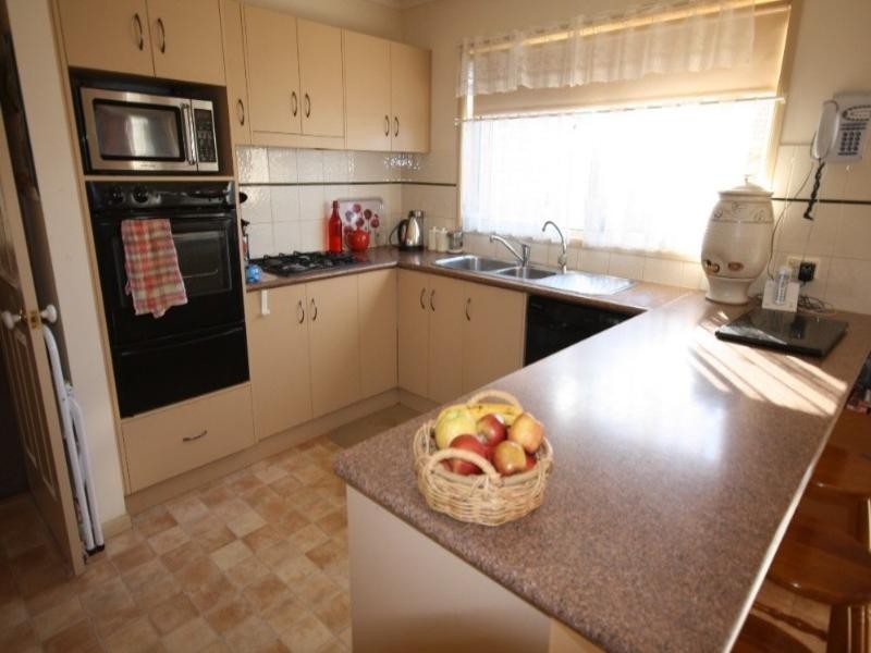 31 Diggora Road, Rochester VIC 3561