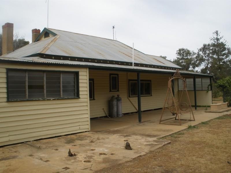 96 Hervey Street, Elmore VIC 3558