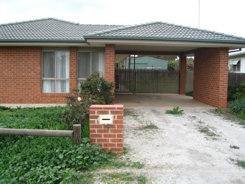 13-15 Baynes Street, Rochester VIC 3561