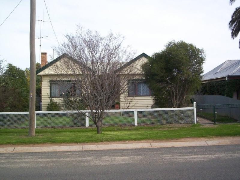 63 Canterbury Street, St Arnaud VIC 3478