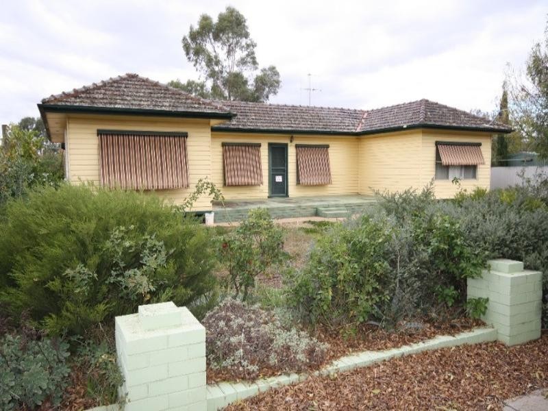 150 Railway Place, Elmore VIC 3558