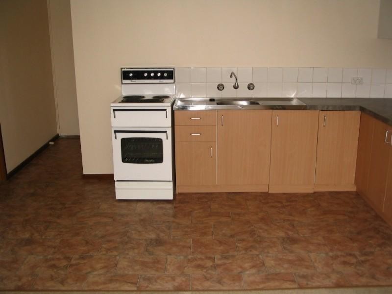 2/83 High Street, Rochester VIC 3561