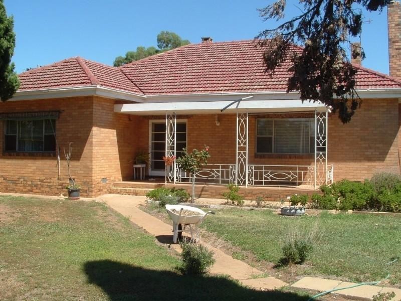 4979 Northern Highway, Elmore VIC 3558