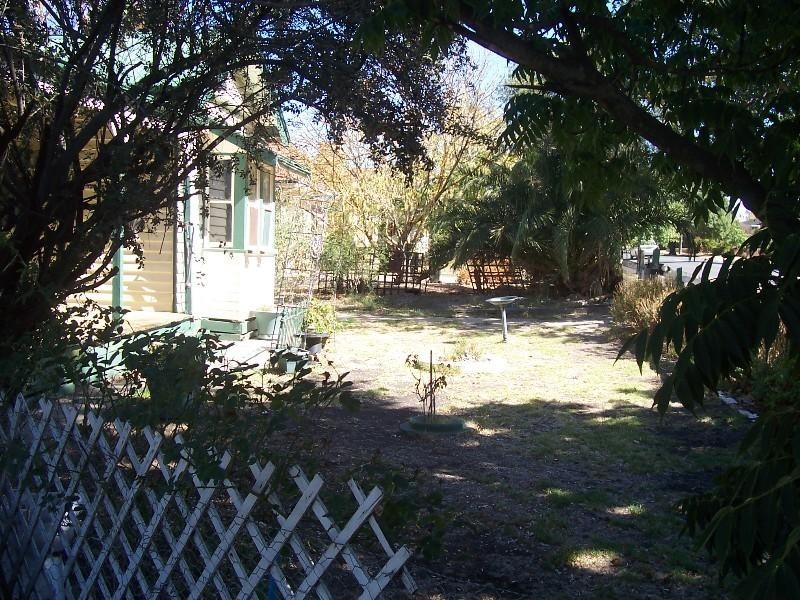 21 Kings Avenue, St Arnaud VIC 3478