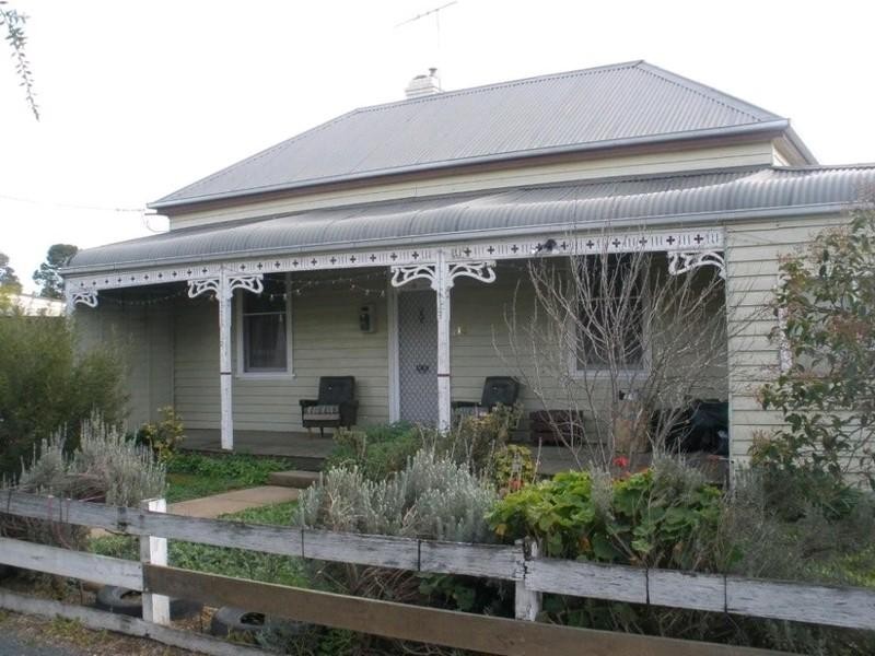 14 Edward Street, Rochester VIC 3561