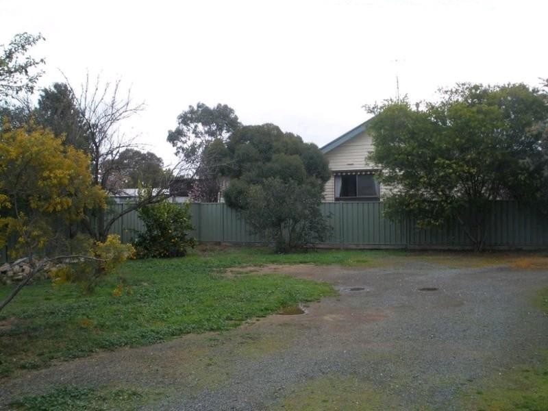 14 Edward Street, Rochester VIC 3561