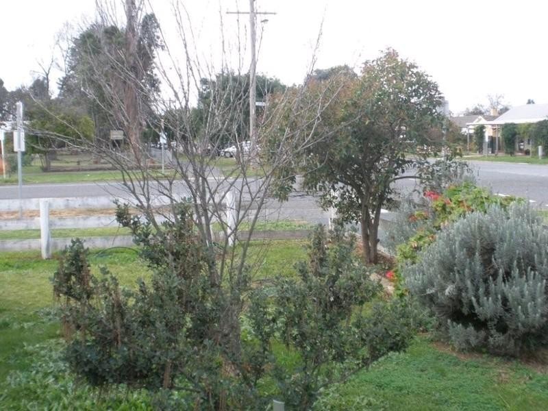 14 Edward Street, Rochester VIC 3561
