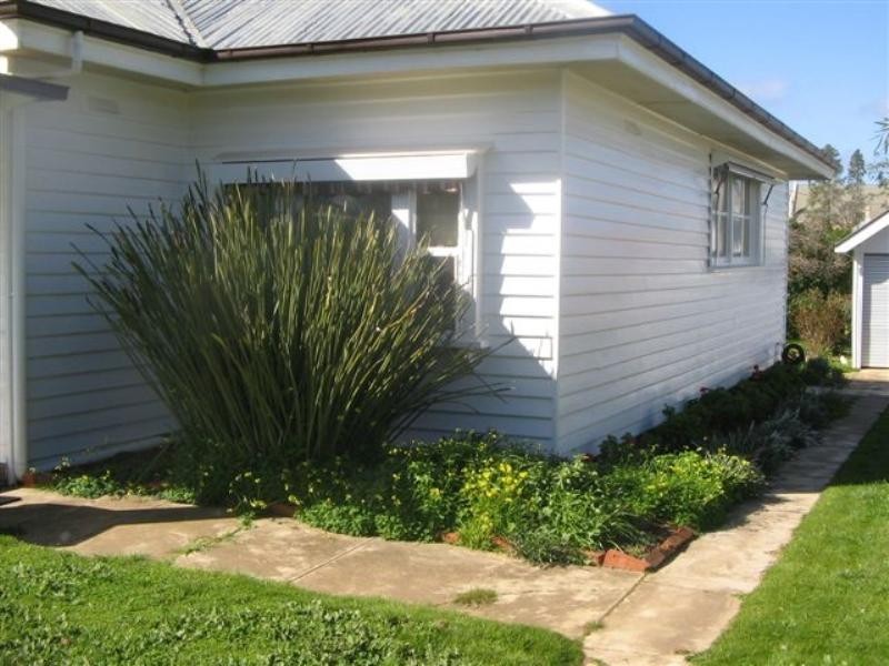 11 Mill Street, St Arnaud VIC 3478