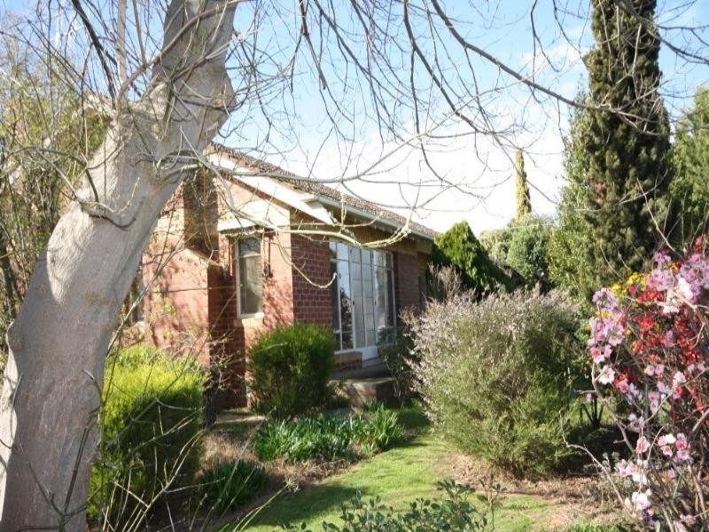2 Dudley Street, Rochester VIC 3561