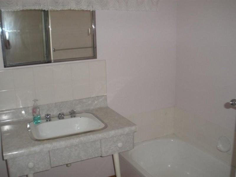 1 Moore Street, Rochester VIC 3561