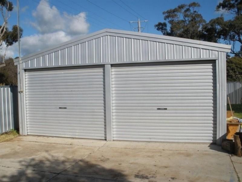 1 Moore Street, Rochester VIC 3561