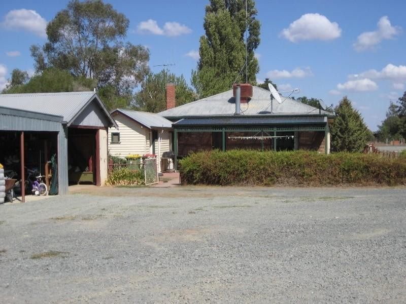 768 Lowe Road, Ballendella VIC 3561