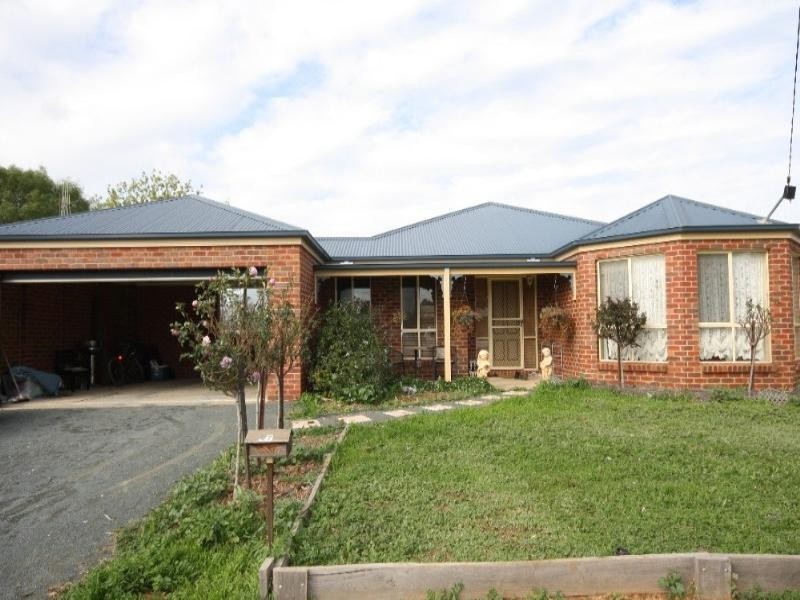 47 Baynes Street, Rochester VIC 3561