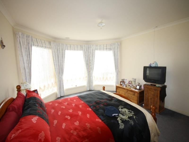 47 Baynes Street, Rochester VIC 3561