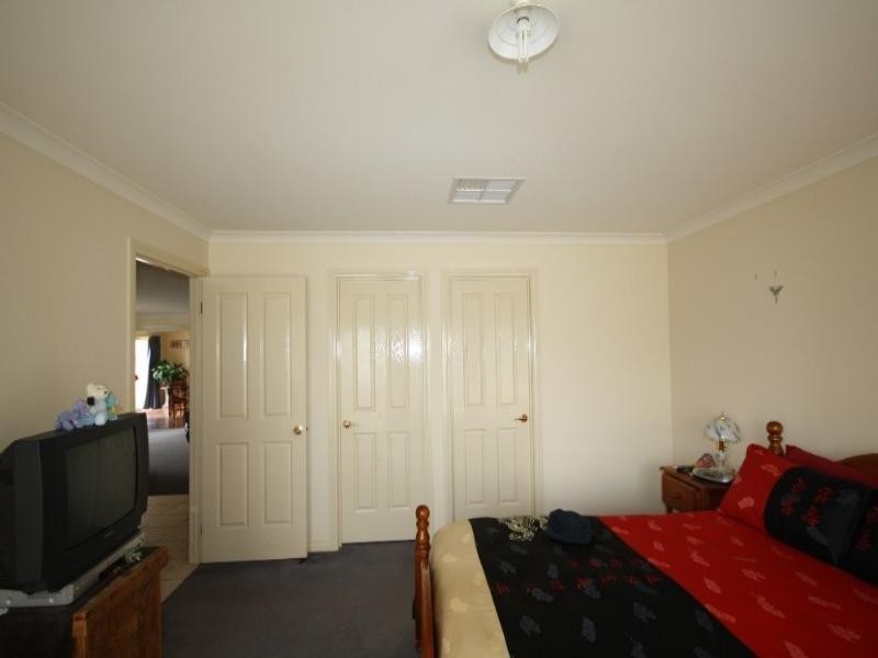 47 Baynes Street, Rochester VIC 3561