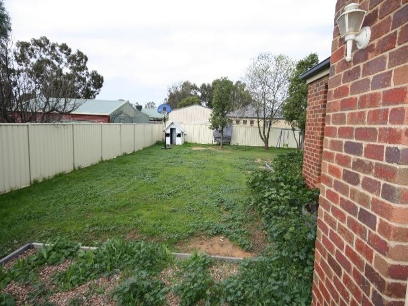 47 Baynes Street, Rochester VIC 3561