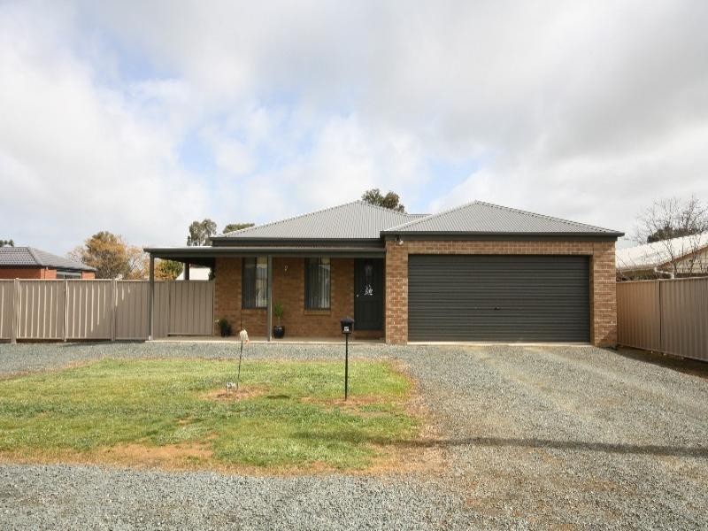48 Kerford Street, Rochester VIC 3561