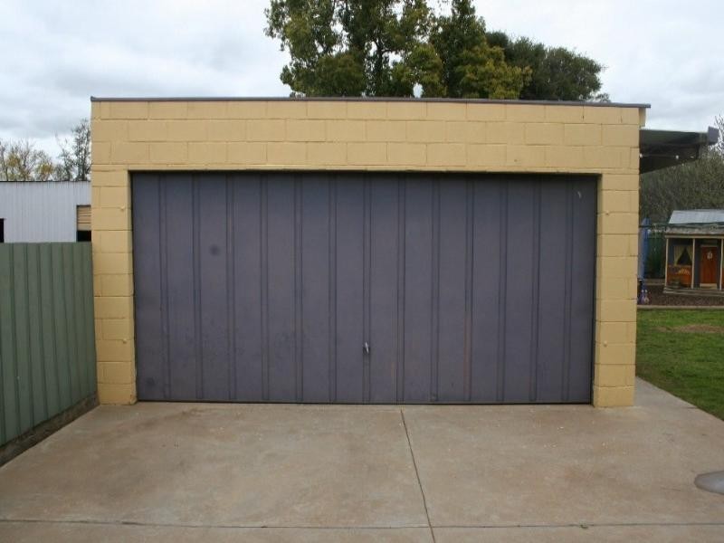 80 Echuca Road, Rochester VIC 3561