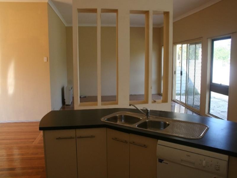 11 Mackay Street, Rochester VIC 3561