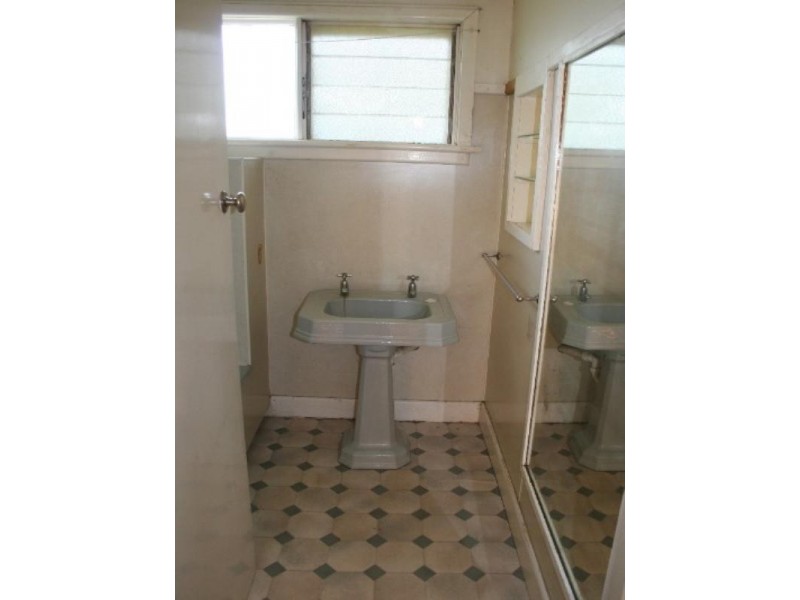 11 Mackay Street, Rochester VIC 3561