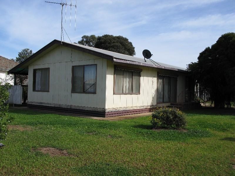 13 Lindsay Street, Rochester VIC 3561