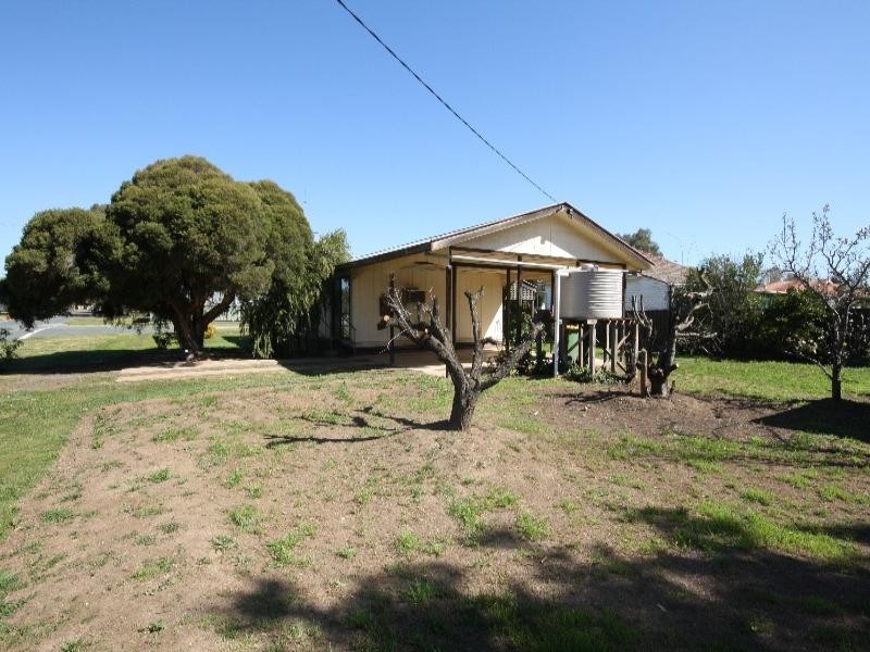 13 Lindsay Street, Rochester VIC 3561