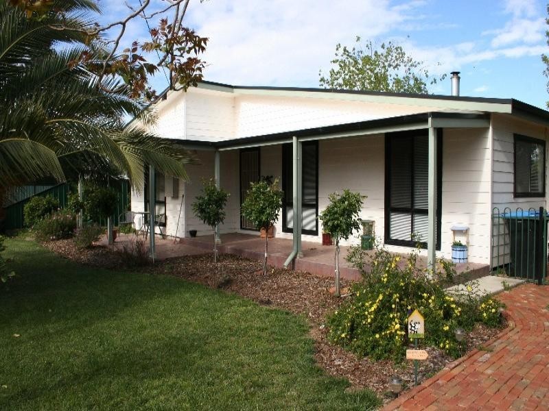 94 Michie Street, Elmore VIC 3558