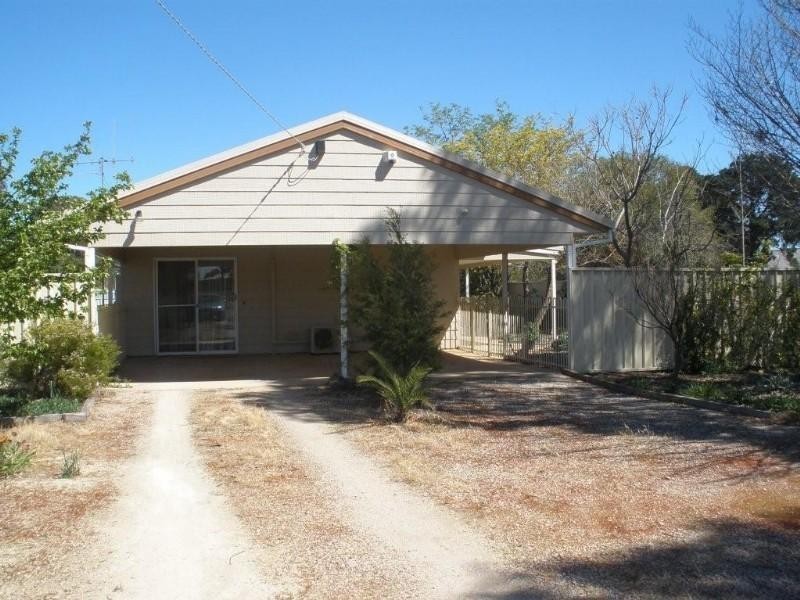 50 Kerford Street, Rochester VIC 3561